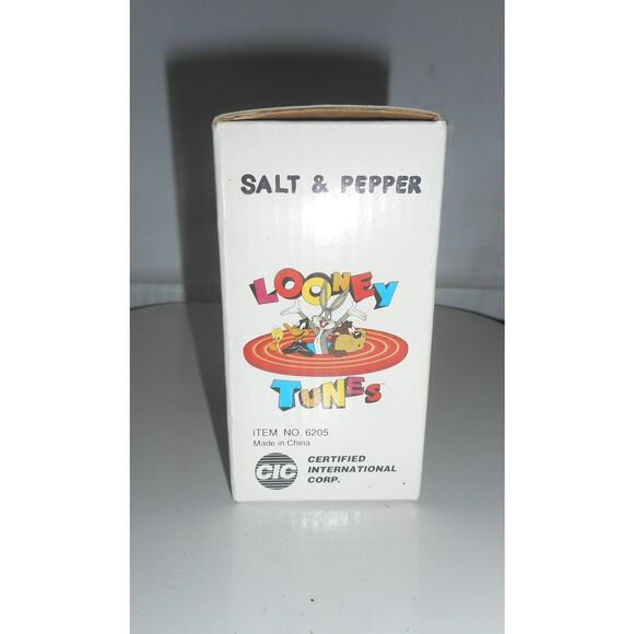 Vintage Ceramic Tweety Bird Sylvester Salt Pepper Shaker Set 1993 Looney Tunes - Picture 8 of 9